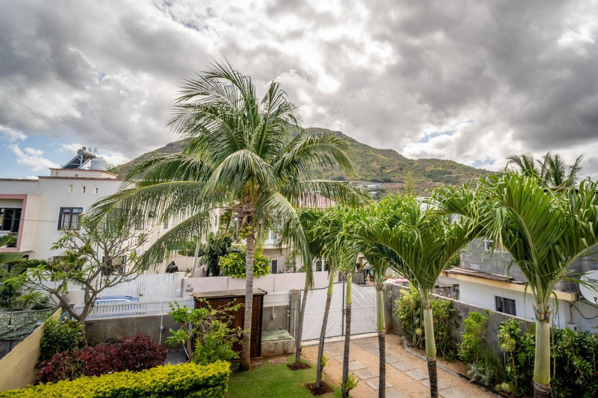 Charming Condo Riviere Noire Exterior photo